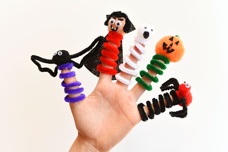 Halloween Finger Puppets from Pipe Cleaners and Pom Poms