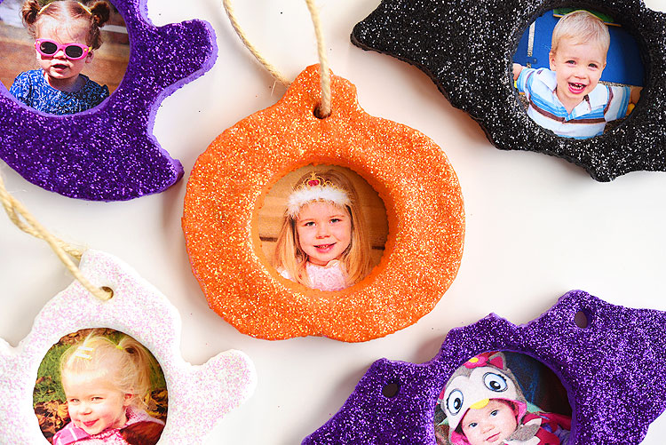 LOVE this Halloween salt dough keepsake! They're so easy to make and SO CUTE! This is a great Halloween craft and a super fun project to make with the kids! You can make pumpkins, bats, ghosts, or any Halloween shapes you like! Such a cute Halloween photo keepsake!