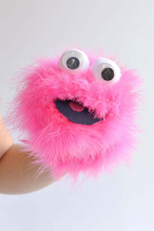 Summer Crafts for Toddlers – Feather Boa Sock Puppet