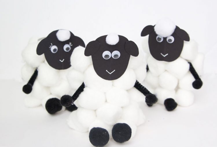 Paper roll sheep