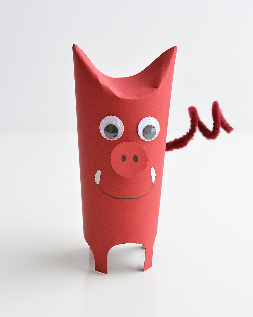 Paper Roll Warthog or Pig - These paper roll animals are SO CUTE, and they're really easy to make using simple craft supplies! If you use toilet paper rolls, it's a great way to upcycle! Or you can make your own paper rolls using card stock. Either way, this is a super fun kids craft that they can actually play with!