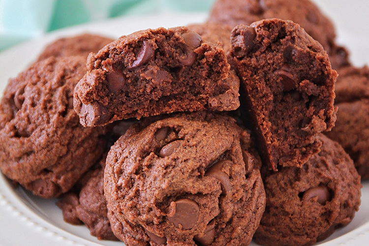 These rich and fudgy brownie cookies are packed with chocolate flavor! They taste just like a brownie, but in cookie form! 