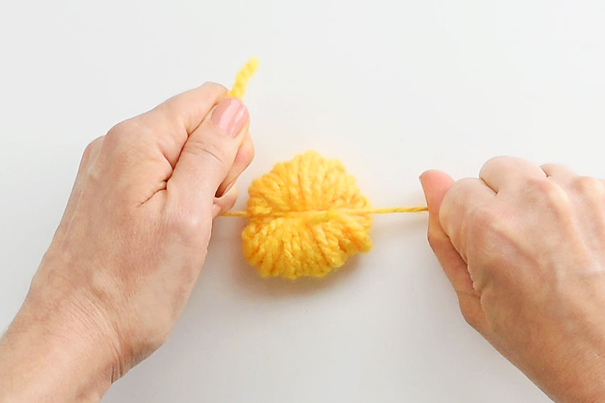 How to Make Pom Pom Chicks - DIY Pom Poms