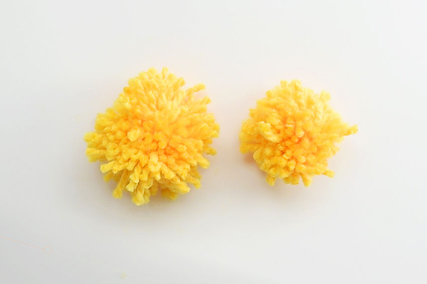 How to Make Pom Pom Chicks - DIY Pom Poms