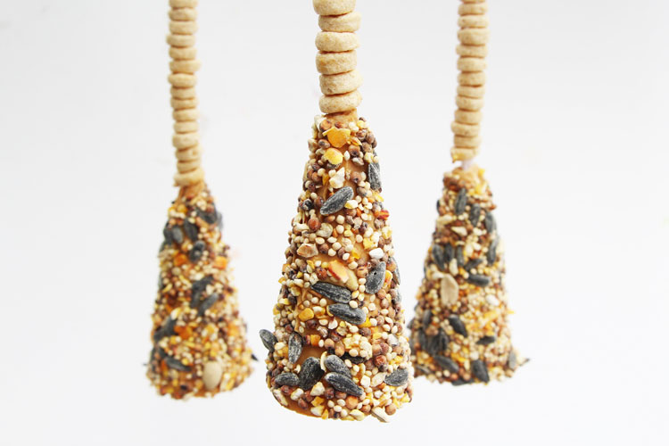 These ice cream cone bird feeders are so easy to make and a great kids craft for spring. These would also be great to give as Mother's Day or teacher appreciation gifts!