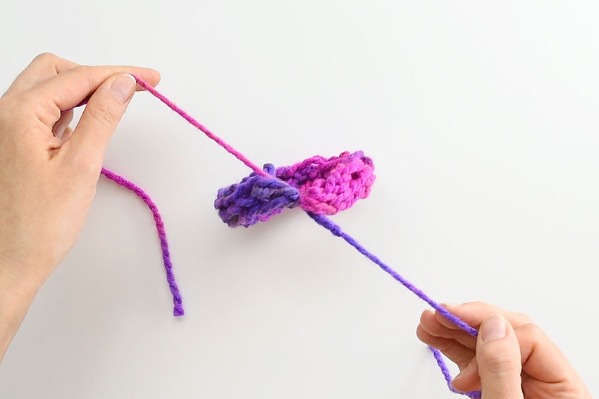 Easy Finger Knitting For Kids Using 1 Finger Loop - Blue and Hazel