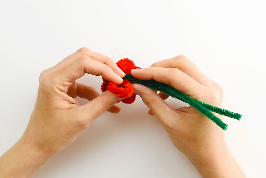 How to Make Pipe Cleaner Rose Rings