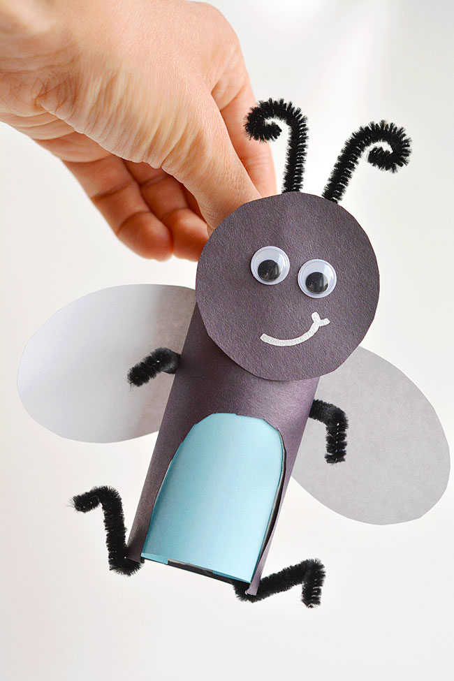 These paper roll fireflies are SO CUTE and they're really easy to make! Add a tea light and the firefly's belly actually glows! This is such a cute kids craft and a super fun summer craft idea! All you need are a few simple craft supplies and you can make your own glowing paper roll firefly in less than 15 minutes!
