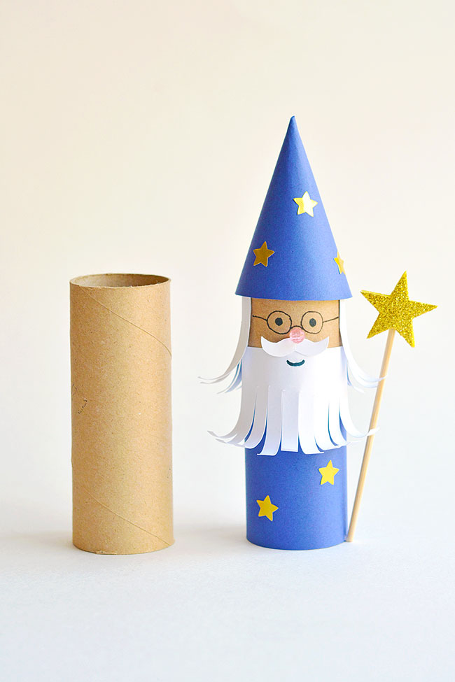This paper roll wizard is SO CUTE!! And it's really easy to make! What a fun and magical way to transform a toilet paper roll! Such a great recycled craft and a super fun kids craft. Use our free printable template to make it even easier! We love kids activities and crafts that you can actually play with when you're done!