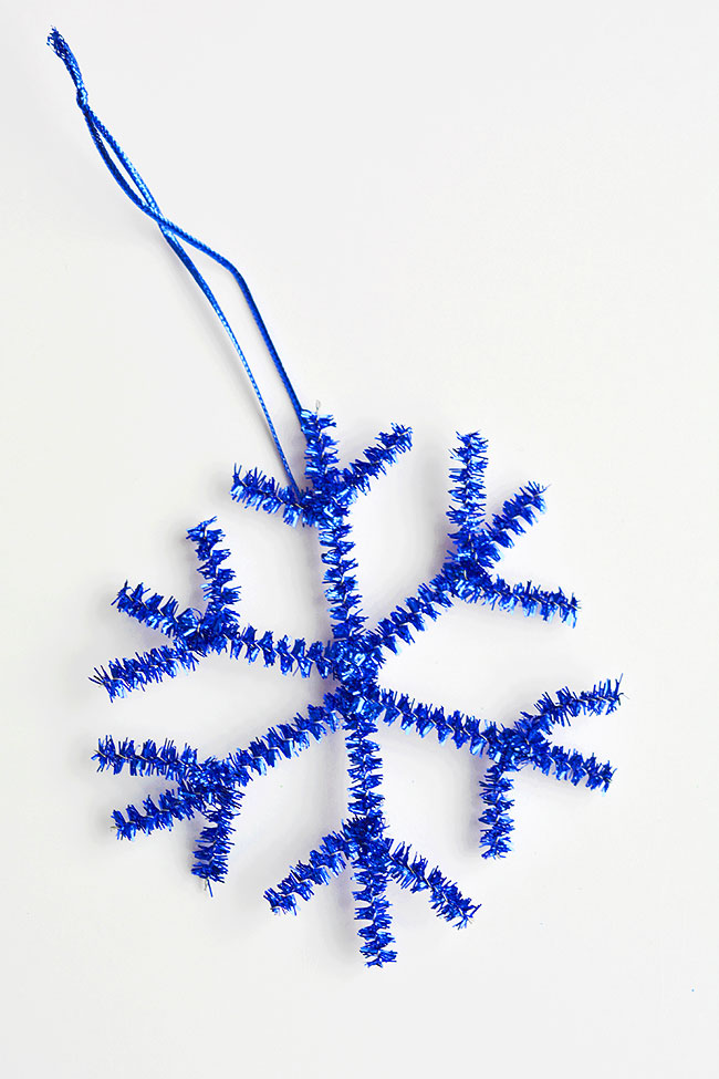 40+ Easy Christmas Crafts for Kids - Snowflake Pipe Cleaner Ornaments