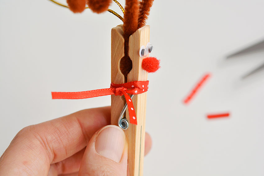 Clothespin Reindeer Christmas Ornaments