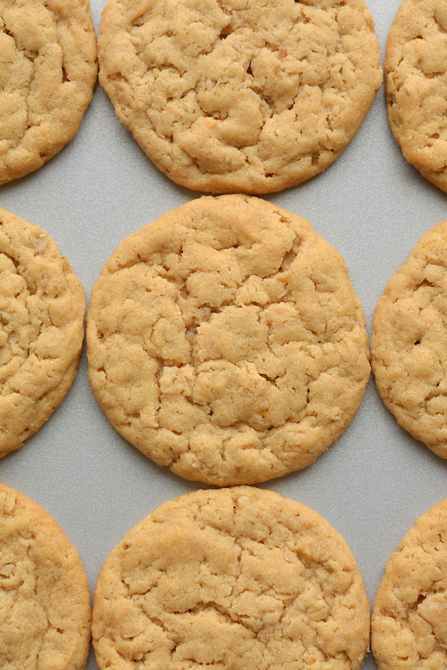 Easy peanut butter oatmeal cookies