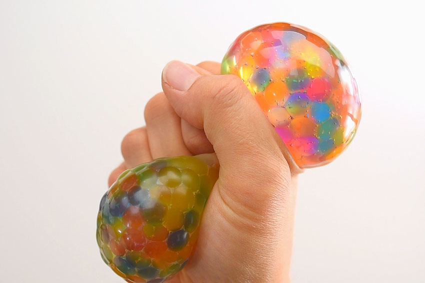 DIY GIANT ORBEEZ STRESSBALL TESTED! Giant Waterbeads Stressball