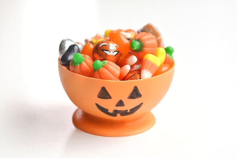 Candy Melt Pumpkin Bowls