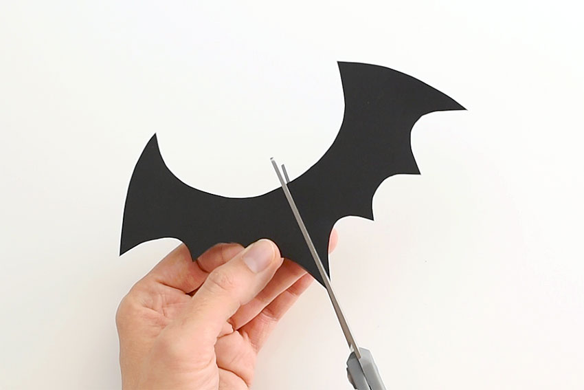Cute Clothespin Bat Craft for Halloween - The Kindergarten Connection
