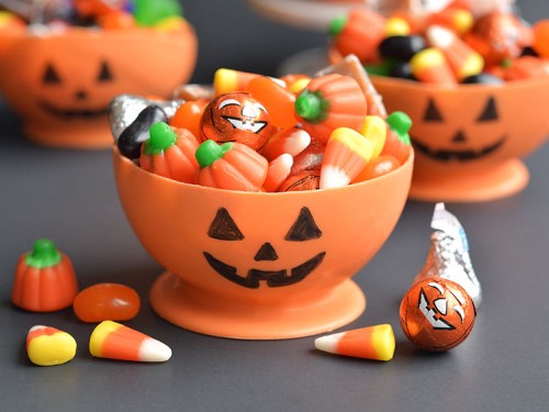 Candy Melt Pumpkin Bowls  Edible Jack-o-Lantern Candy Cups