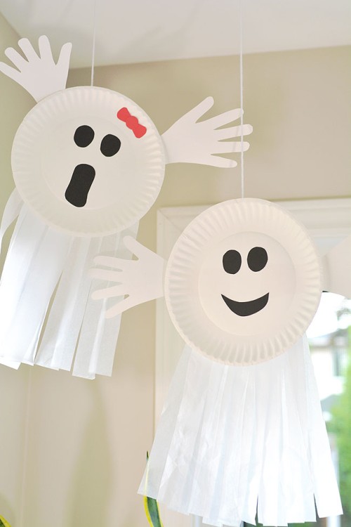 Simple Halloween Crafts for Kids - Paper Plate Ghost Craft