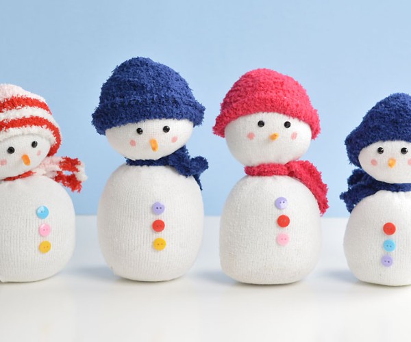 How to Make Snowman With Socks