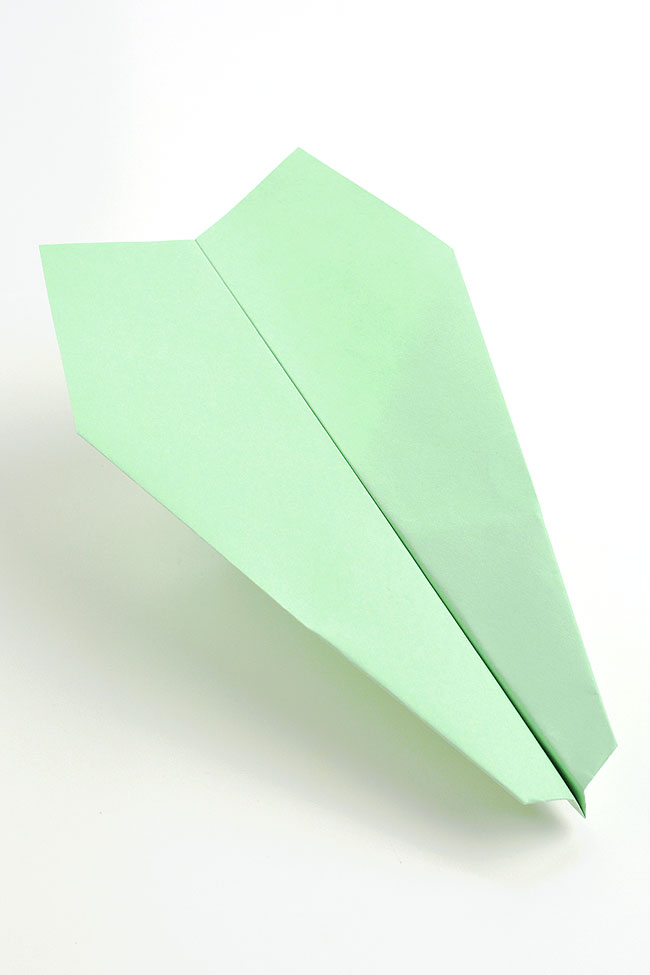 How to make paper airplanes that fly far