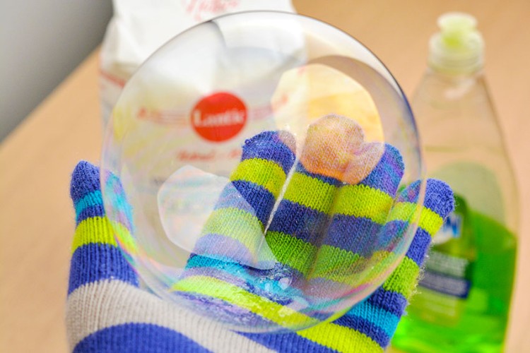 DIY bouncing bubbles with dish soap and sugar