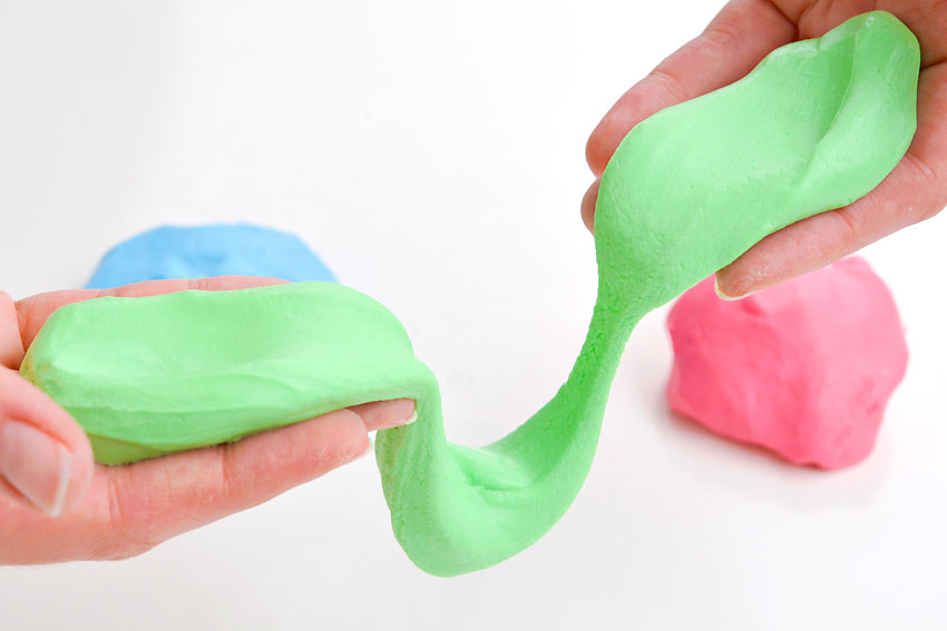 Stretching out the slime without glue or Borax