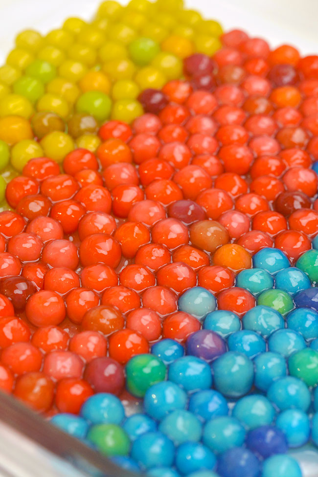 Colour sorting edible water beads