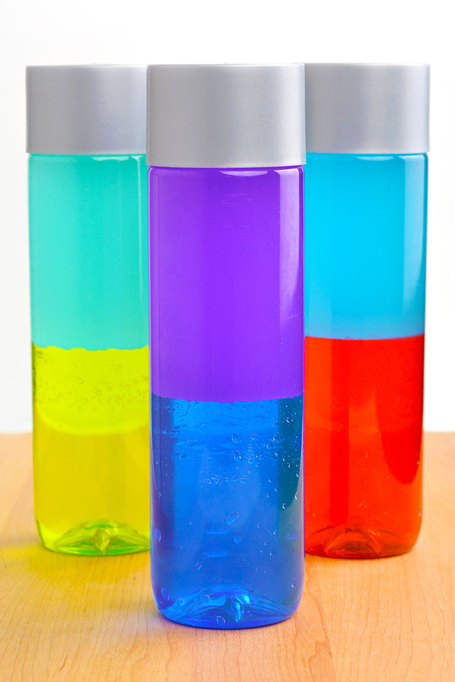 Calming DIY sensory bottles that are color changing