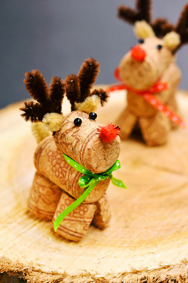 Cute reindeer cork ornaments with pipe cleaner antlers