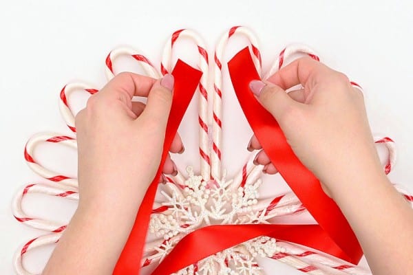 DIY Candy Cane Wreath | How to Make a Candy Cane Wreath