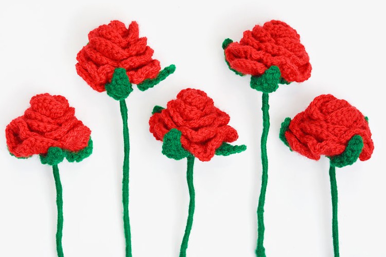 Free crochet roses pattern
