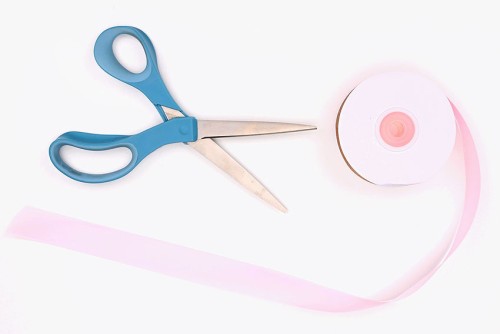 How to Make a Bow out of Ribbon