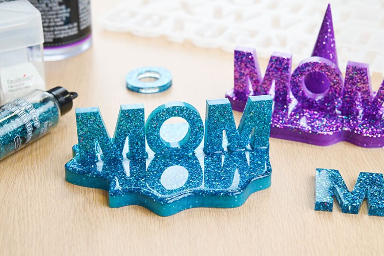 Resin nameplate craft for Mother's Day