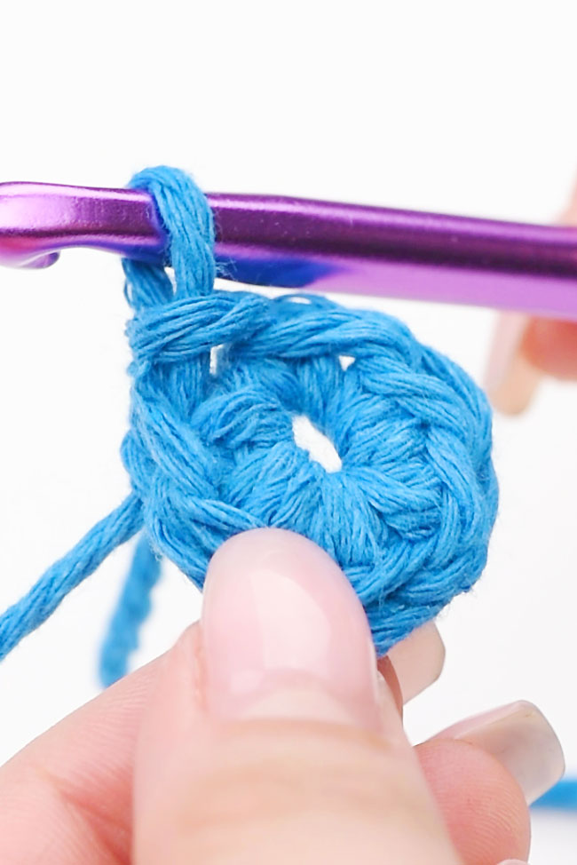 How to Crochet a Magic Circle | Easy Magic Ring Tutorial