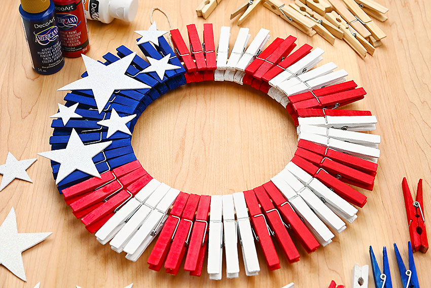Patriotic red, white, and blue wreath craft for summer