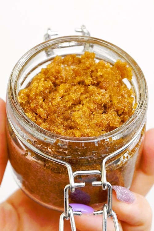 DIY Body Scrub | Easy Cinnamon and Brown Sugar Scrub Recipe