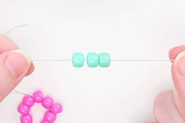 How to Make a Kandi Star | DIY Pony Bead Star Keychain