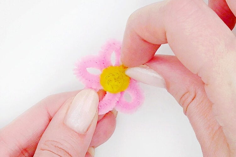 Pipe Cleaner Flower Headband - Cute and Easy DIY Hair Bands!