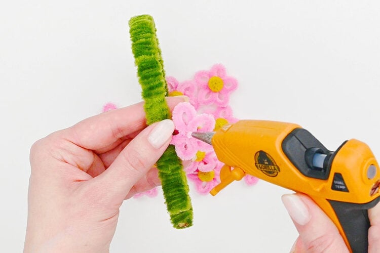 Pipe Cleaner Flower Headband Cute and Easy DIY Hair Bands!