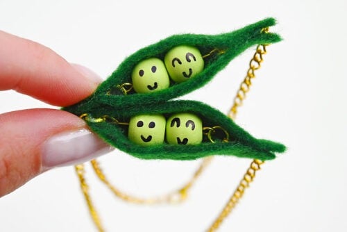 DIY Peas in a Pod Bracelet - DIY Friendship Jewelry for Your BFF