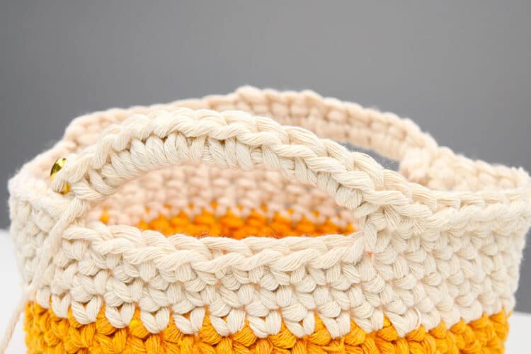 Free Crochet Basket Pattern - Easy Tutorial for Beginners