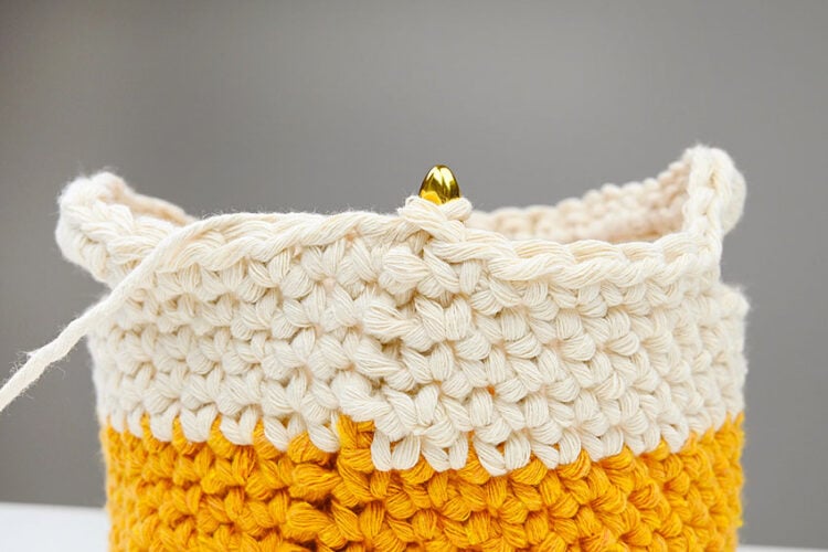 Free Crochet Basket Pattern - Easy Tutorial for Beginners