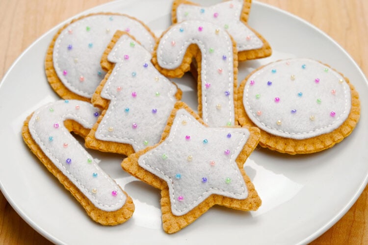 Felt Cookie Pattern