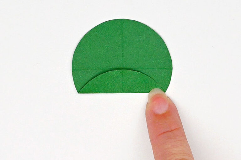 Folded Paper Ball Ornament - 3D DIY Christmas Craft