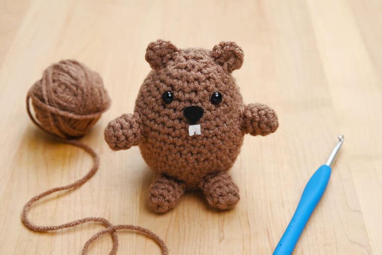 Crochet Groundhog Free pattern for a crochet groundhog