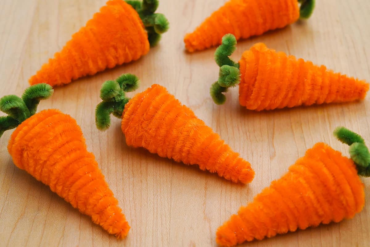 Pipe Cleaner Carrot Craft