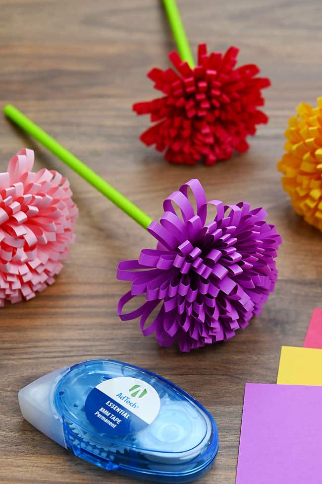 DIY Paper Chrysanthemum Cute paper chrysanthemum DIY crafts with supplies to make them