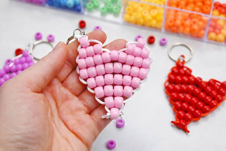 Pony Bead Heart How to make a heart with pony beads