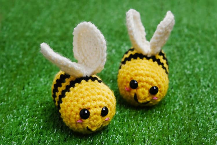 Crochet Bee Crocheted bee pattern