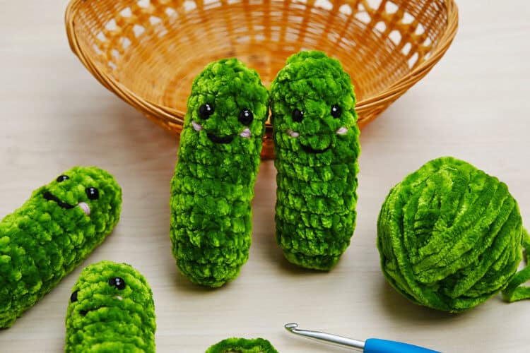 Crochet Pickle Emotional support pickle pattern