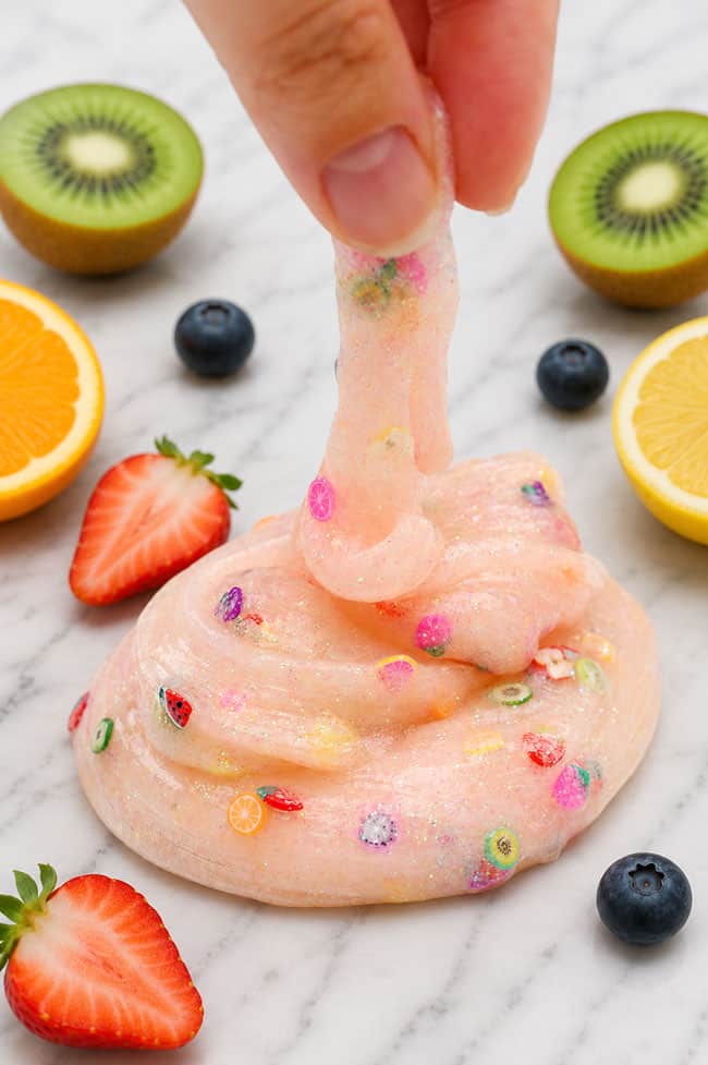 How to Make Fruit Slime Playing with a puddle of clear fruit slime